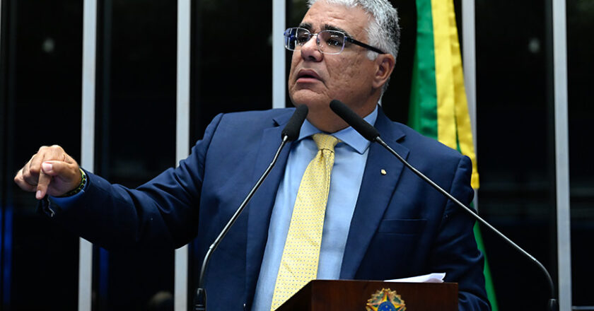 Girão diz que Moraes atua como político na crise de segurança do Rio