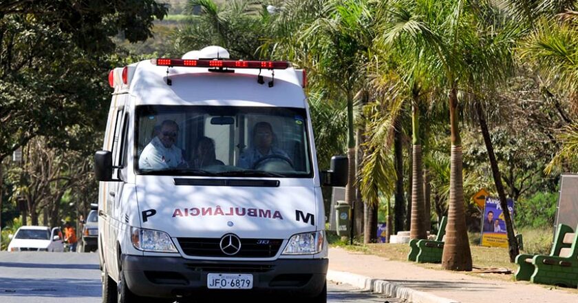Lei regulamenta atividade de condutor de ambulância