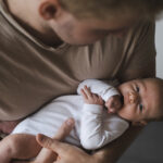 Licença-paternidade de 20 dias volta à análise do Senado