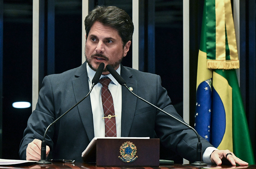 Em discurso, à tribuna, senador Marcos do Val (Podemos-ES).