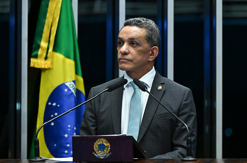 Em discurso, à tribuna, senador Mecias de Jesus (Republicanos-RR).