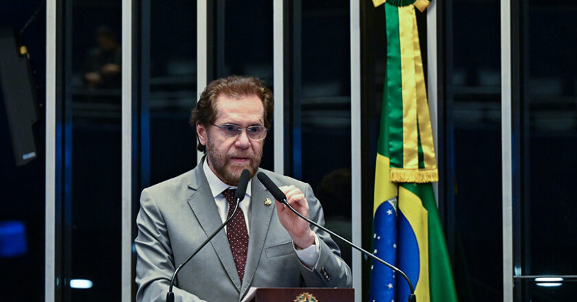 Plínio defende Fundação Boas Novas e critica COP 30 em Belém