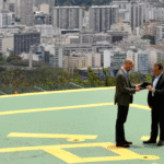 Prefeito do Rio entrega a chave da cidade para o príncipe de Gales