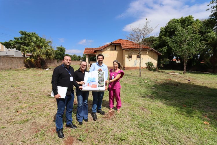 Prefeito visita área onde será construído o novo Complexo da Mulher Londrinense