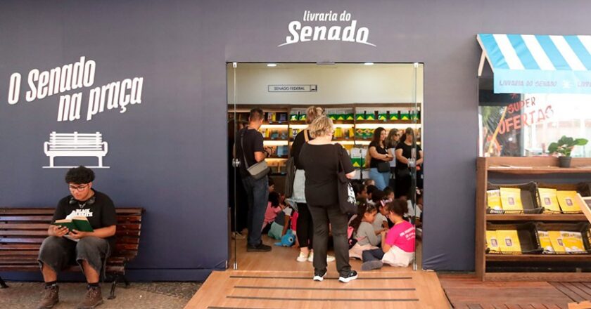 Senado promove lançamentos durante a Feira do Livro de Porto Alegre