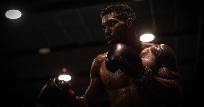 Abner Teixeira garante 1ª medalha do Brasil no Torneio de Strandja