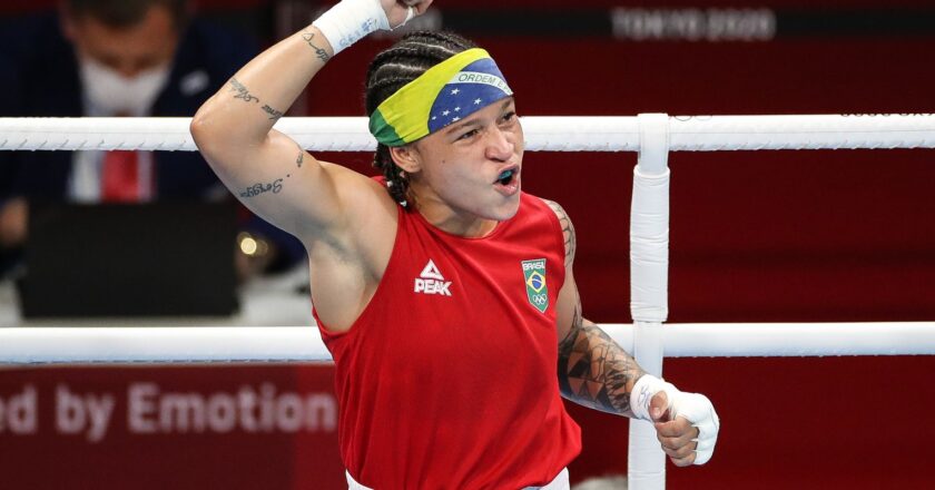 Bia Ferreira, Jucielen e Bia Soares vão às quartas do Mundial de Boxe