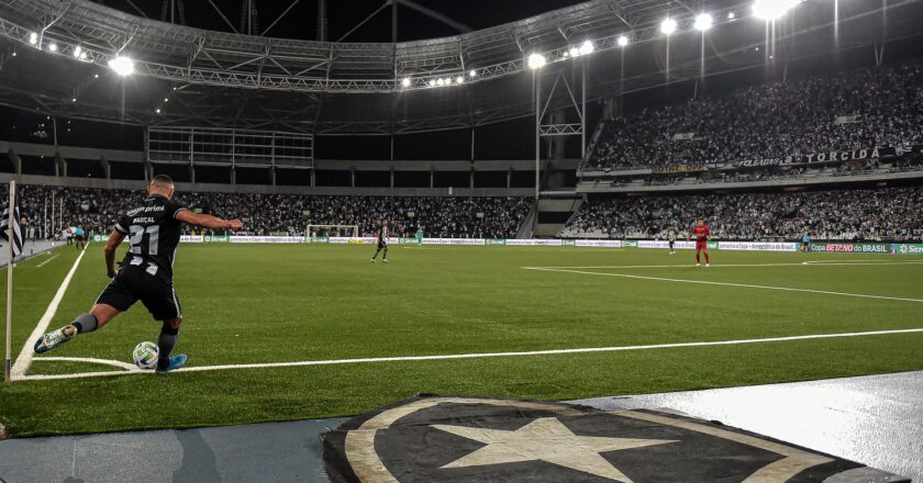 Brasileirão: Botafogo recebe Fortaleza para se distanciar na liderança