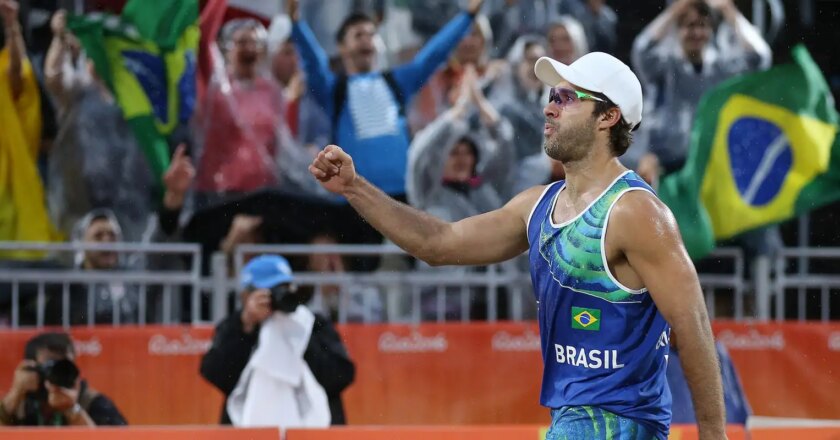 Vóley playa: el campeón olímpico Bruno Schmidt anuncia su retiro