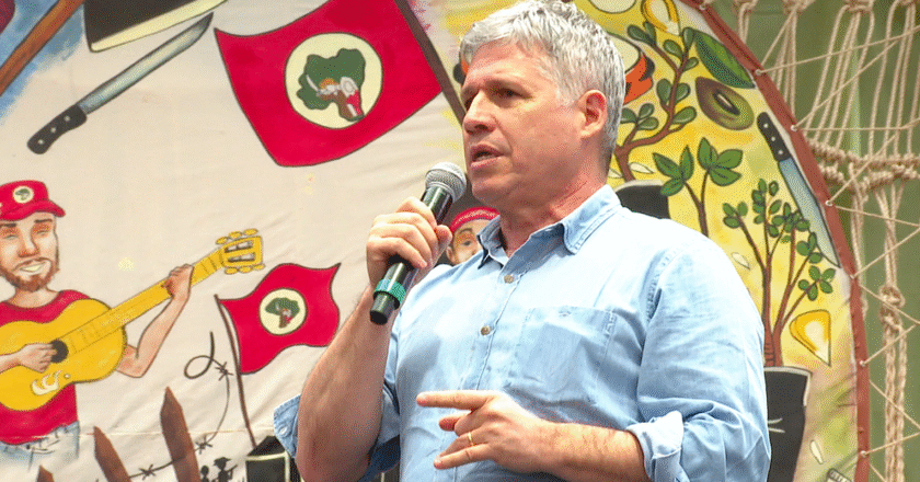 Governo vai lançar programa de reforma agrária este mês, diz ministro