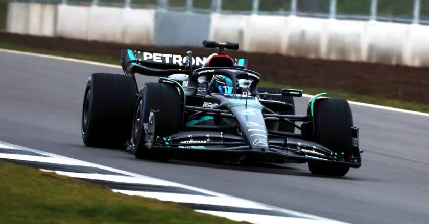 Mercedes está de volta ao carro preto e quer retomar títulos na F1