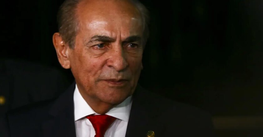 Castro apresenta relatório sobre texto que altera orçamento secreto