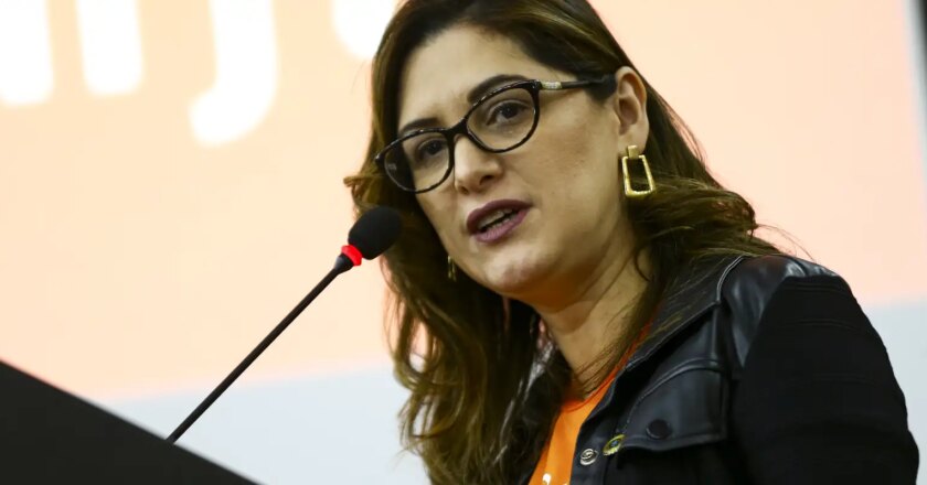 Valorizar idosos é condição para avanço da sociedade, diz ministra