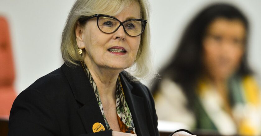 Rosa Weber diz que igualdade de gênero é imperativo para democracia