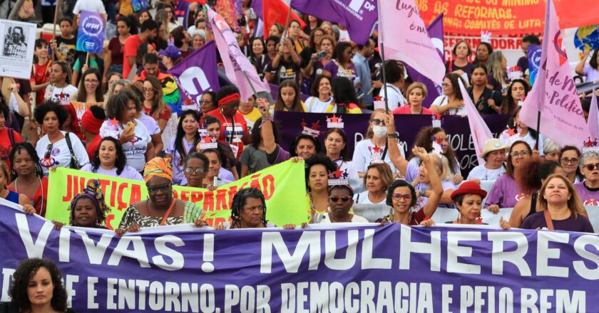 Mulheres fazem ato contra aumento de casos de feminicídio no DF