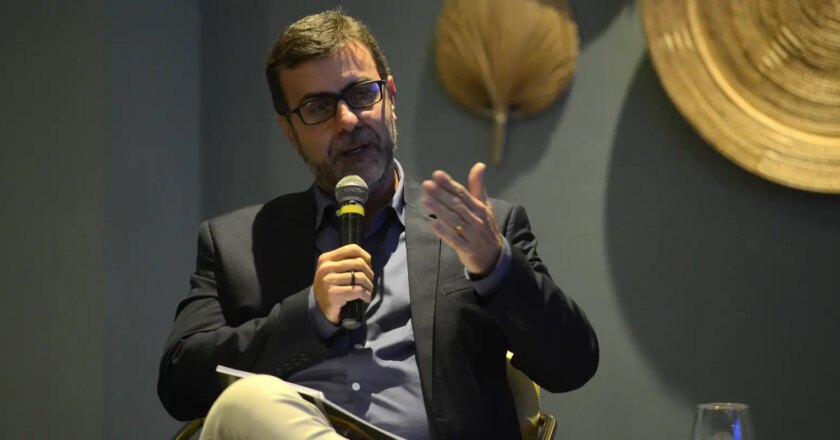 Para Freixo, turismo é solução para preservação da floresta