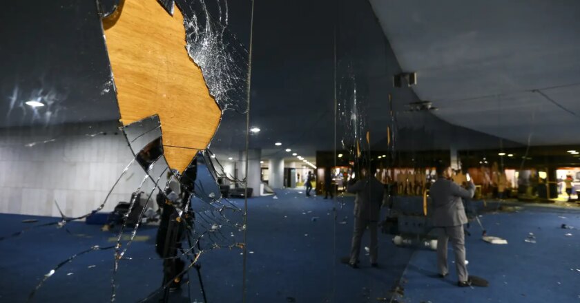 PT condena atentados e defende mobilização permanente pela democracia