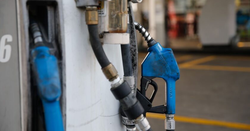 Gasolina e álcool anidro têm alíquota única de R$ 1,22 em 1º de junho