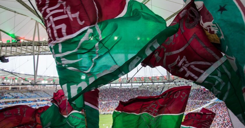 Fluminense mede forças com Bahia, invicto há três jogos no Brasileirão