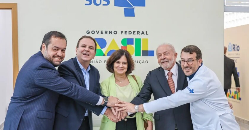 “Vacina é direito da criança”, diz Nísia sobre regra do Bolsa Família