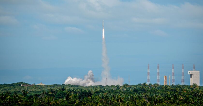 Foguete sul-coreano é lançado a partir da Base de Alcântara