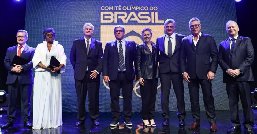 Oito grandes nomes do esporte ingressam no Hall da Fama do COB