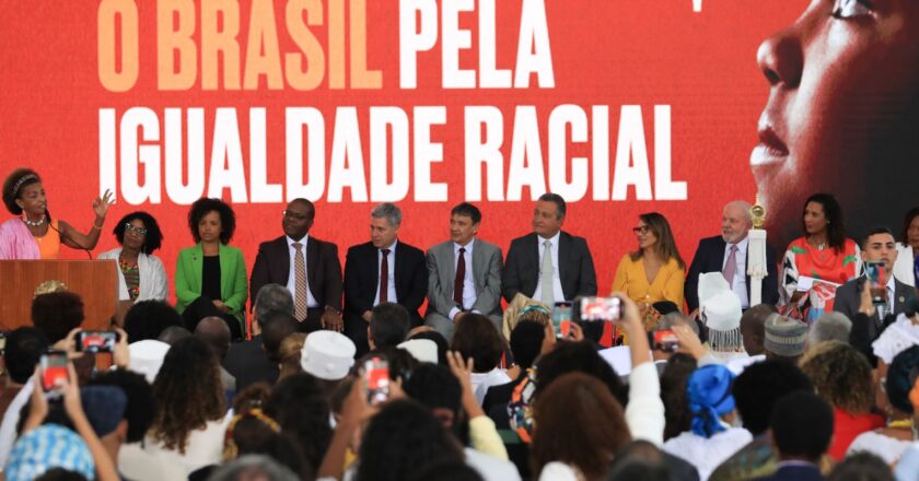 Lula titula áreas quilombolas após quatro anos de paralisação 