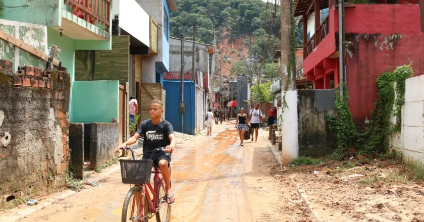 Aulas são suspensas em São Sebastião, em alerta devido às chuvas