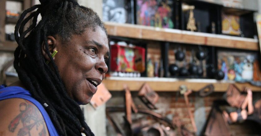 Arte com atitude é o trabalho da grafiteira NeneSurreal