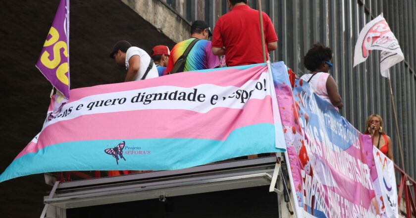 Marcha Trans ocupa ruas centrais de São Paulo e pede mais visibilidade