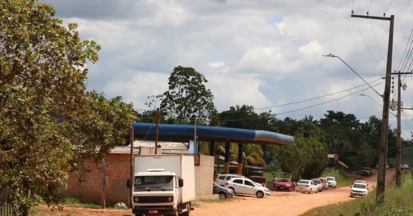 Pequena vila na região do Paredão é rota de fuga de garimpeiros em RR