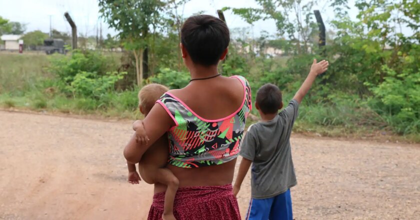 Maternidade na adolescência afeta mais jovens indígenas