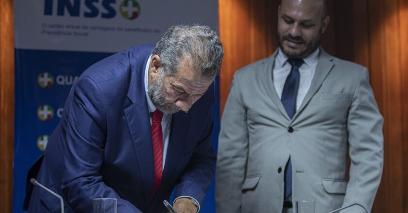 Carteira Meu INSS+ dá desconto em farmácias, cinemas, shows e serviços