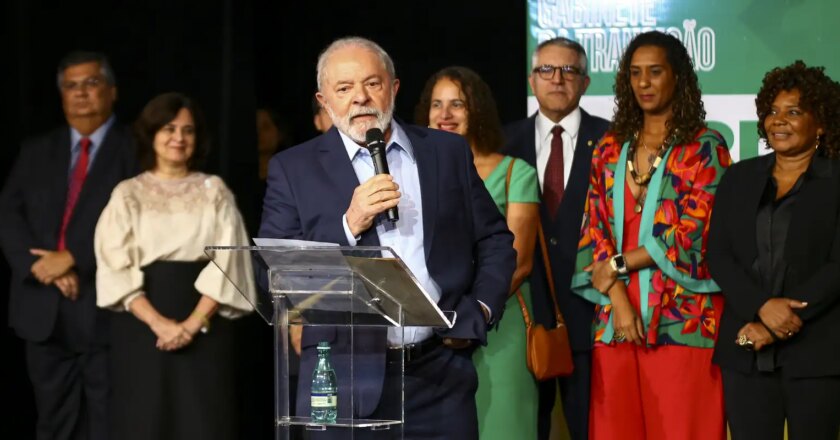 Lula anuncia 16 ministros más para su futura administración
