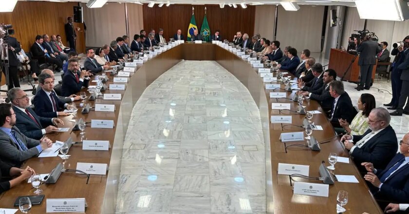 Governors meet with President Lula, condemn anti-democratic acts