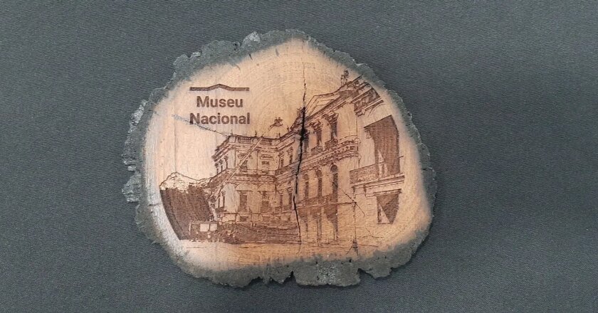 El Museo Nacional de Río entierra su primera cápsula del tiempo