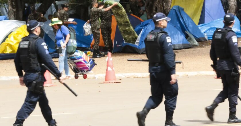 Moraes converte em preventiva 140 prisões por atos golpistas