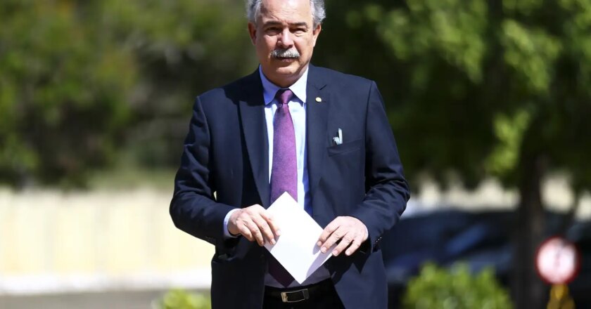 Brasil tem dívida de R$ 5 bi com órgãos internacionais, diz transição