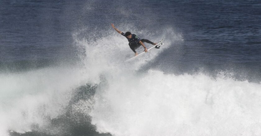 Yago Dora vence etapa de Saquarema do circuito mundial de surfe