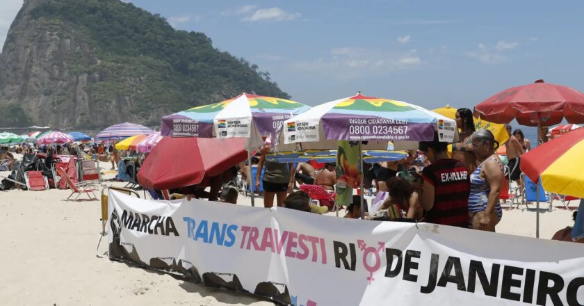Ato reivindica direito de pessoas trans existirem em todos os lugares