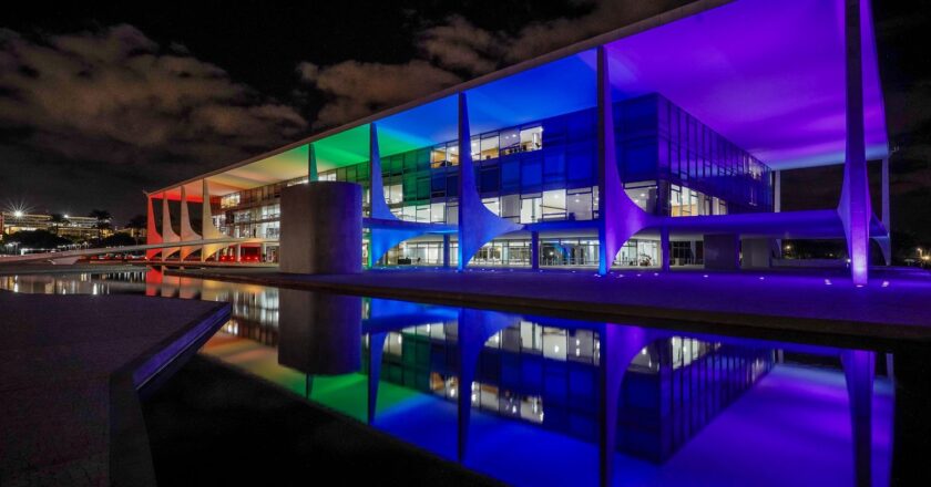 Governo anuncia iniciativas por direitos de população LGBTQIA+