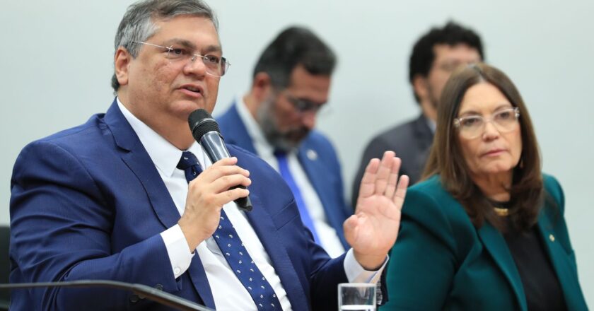 “Conspirar contra a saúde pública é corrupção gravíssima”, diz Dino