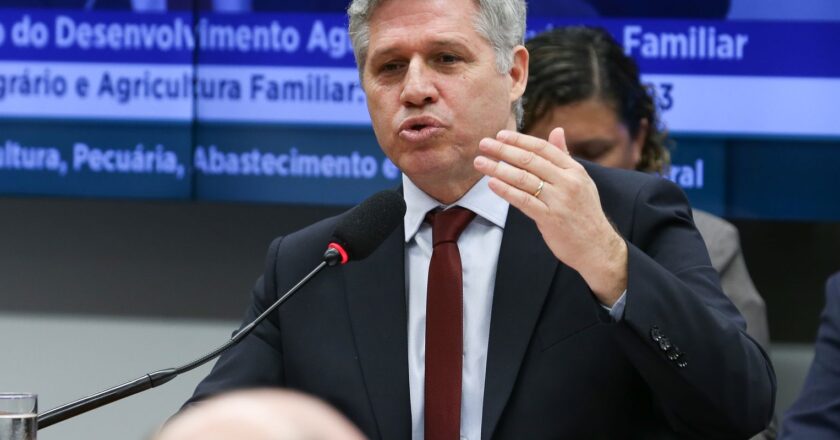 Teixeira diz que não há “fato determinado” para criação da CPI do MST