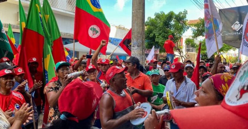 MST e movimentos sociais ocupam sede do Incra em Alagoas