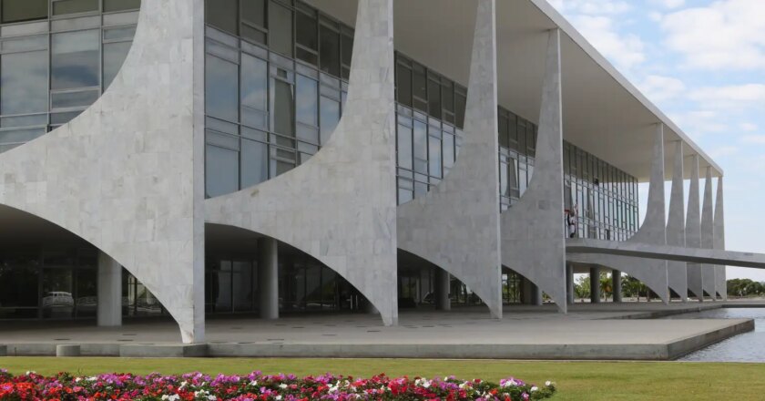 Canciller brasileño refuerza compromiso con fortalecimiento de la OMC