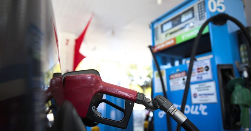 Governo anuncia mutirão para fiscalizar postos de combustíveis