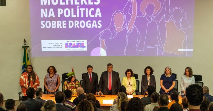 Nova política antidrogas inclui proteção e acesso a direitos da mulher
