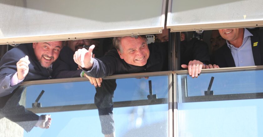 Ex-presidente Jair Bolsonaro chega ao Brasil