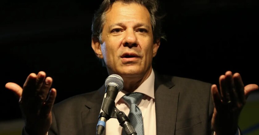 Haddad anuncia secretários da Receita Federal e Tesouro Nacional