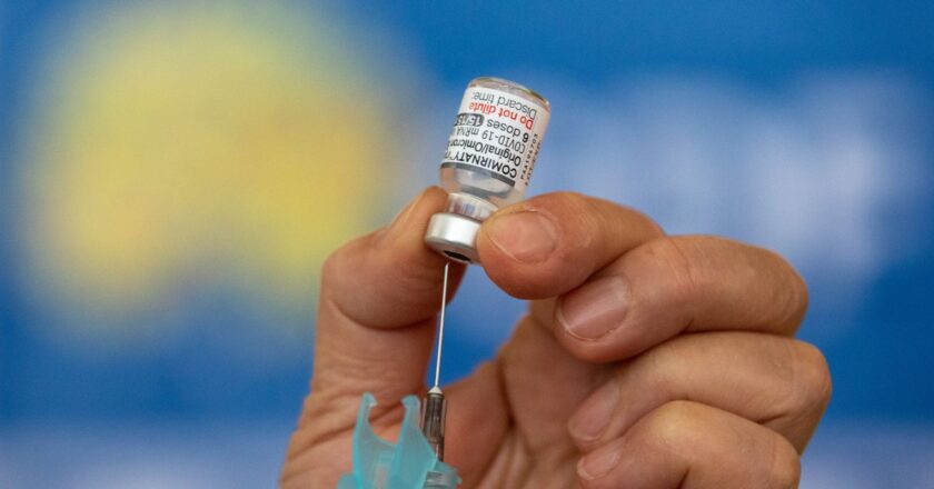 Vacinação bivalente contra covid-19 supera 9 milhões de doses